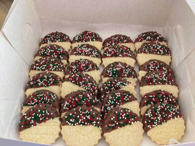 Joannes-chocolate-dipped-cookies.jpg