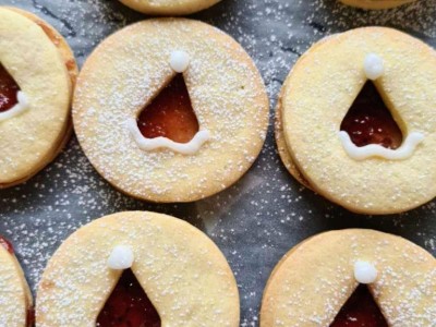 Lindys-Santa-hat-cookies.jpg
